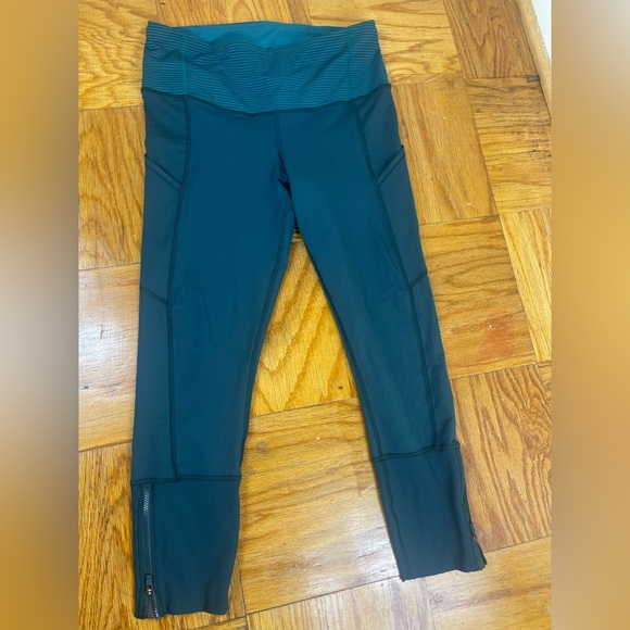 Lululemon Leggings - Rebel Runner Crop size 8 - Picture 3 of 8